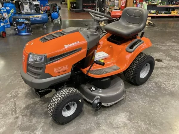 Tracteur tondeuse TS 142L Husqvarna